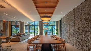 Presidential Villa, 1 King Bed | Private kitchen