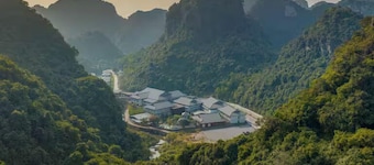 Hilton Quang Hanh Onsen Resort