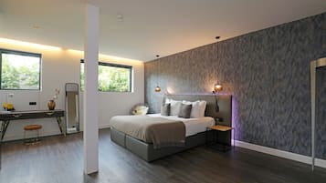 Deluxe Triple Room | Premium bedding, memory foam beds, minibar, in-room safe