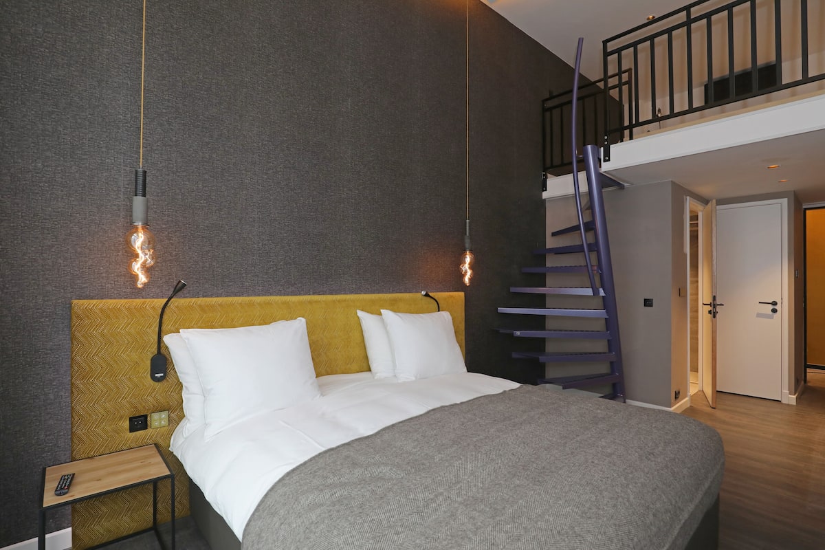 Deluxe Studio Suite | Premium bedding, memory foam beds, minibar, in-room safe