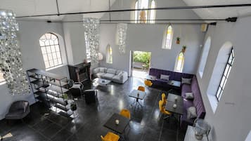 Großes Frühstück am Wochenende (13.95 EUR pro Person)