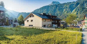 Exterior - Ferienwohnung 4 Zimmer - Felder Apartments (Schoppernau)