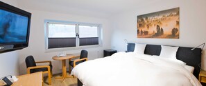 1 bedroom, in-room safe, WiFi, bed sheets
