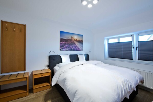 1 bedroom, in-room safe, WiFi, bed sheets