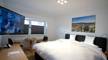 1 dormitorio, caja fuerte, wifi y ropa de cama