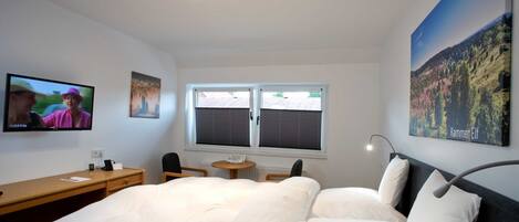 1 bedroom, in-room safe, WiFi, bed sheets