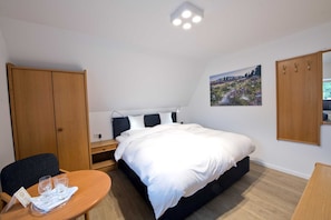 1 bedroom, in-room safe, WiFi, bed sheets - Kammer Vierzehn - Landhaus Amelinghausen - Ferienzimmer (Amelinghausen)