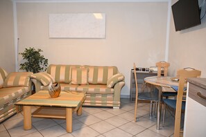 Fernseher, Kamin