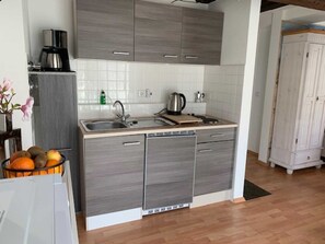 Kühlschrank, Mikrowelle