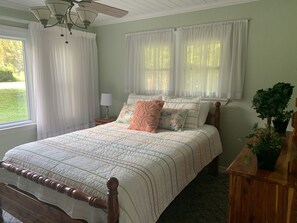 3 habitaciones, escritorio, tabla de planchar con plancha y wifi gratis 