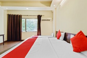 Family Room | Free WiFi - Aone Rooms (Jaipur)