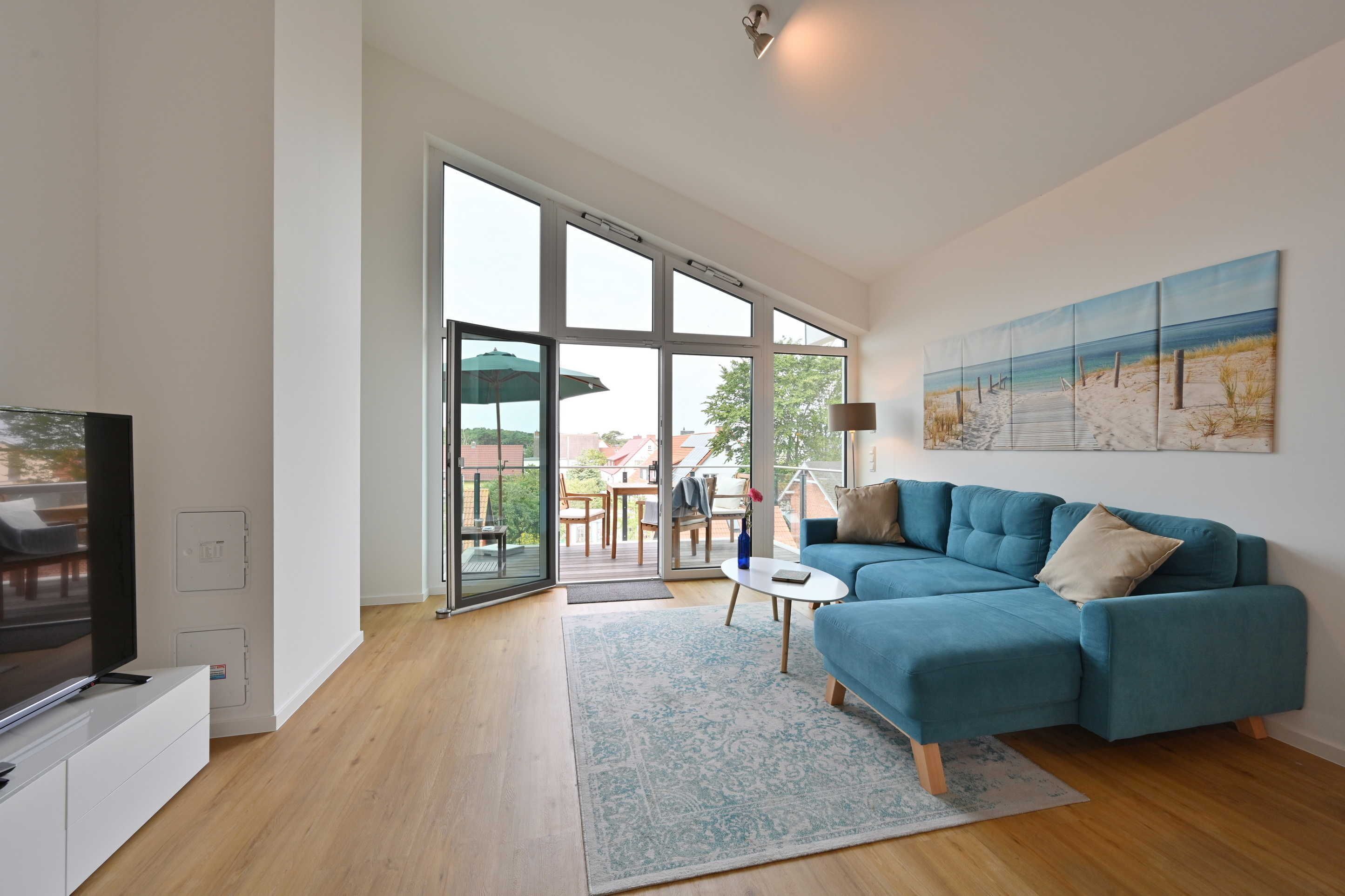 Televisie en een open haard