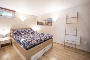 1 Schlafzimmer, Zimmersafe, Bügeleisen/Bügelbrett, WLAN