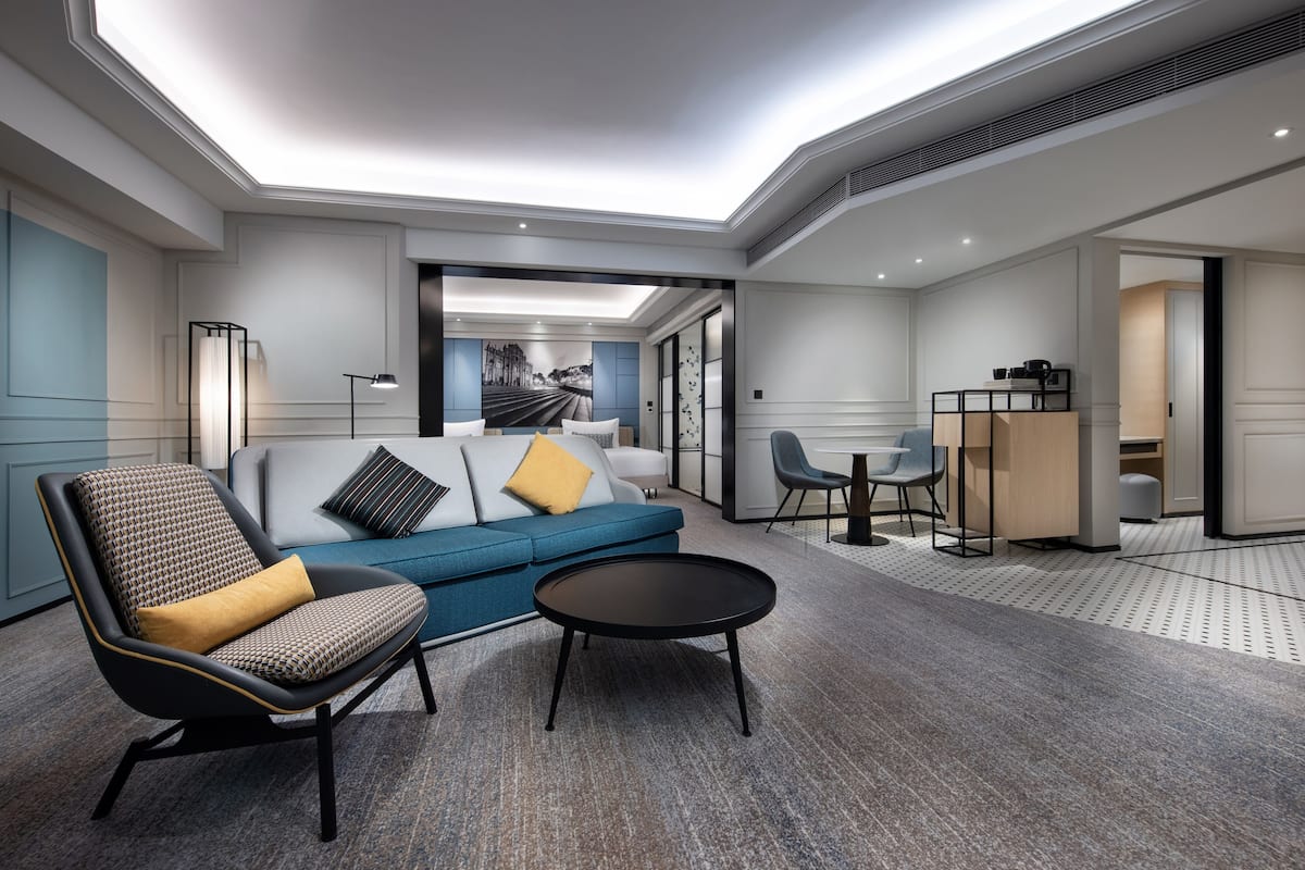 lisboeta deluxe room - studio | premium bedding, down duvets, in-room safe, desk