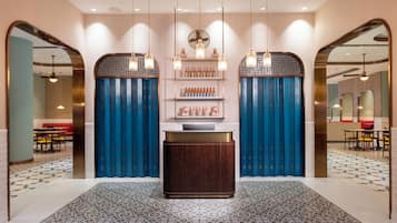 Desayuno cantonés diario (HKD 83 por persona)