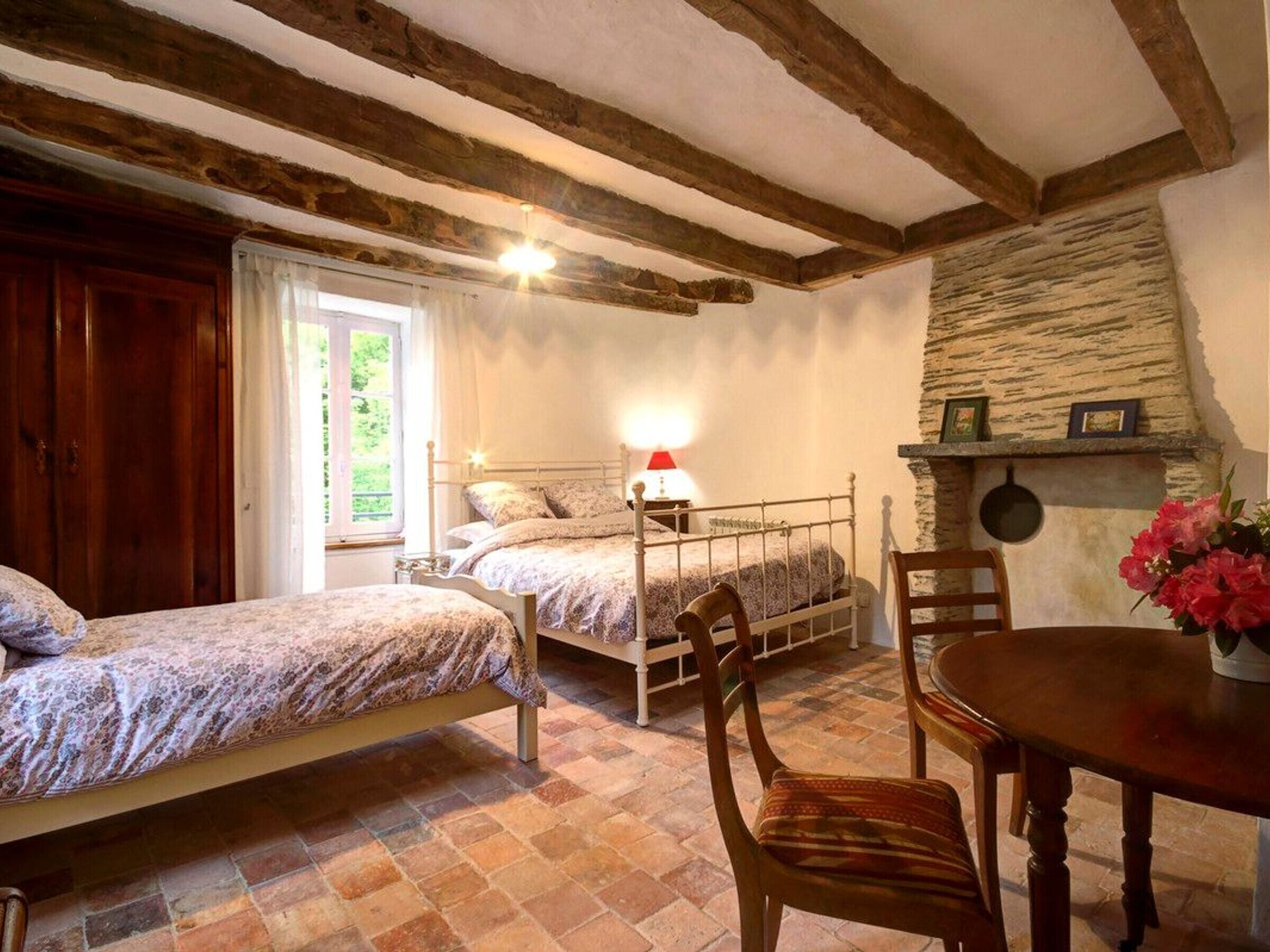 3 bedrooms, free WiFi, bed sheets