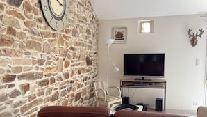 TV, DVD-spiller og bordtennis