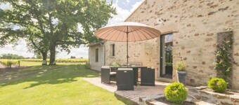 Gîte de charme avec piscine chauffée et WiFi - 2 chambres