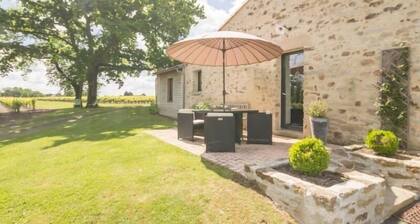 Gßte de charme avec piscine chauffée et WiFi - 2 chambres