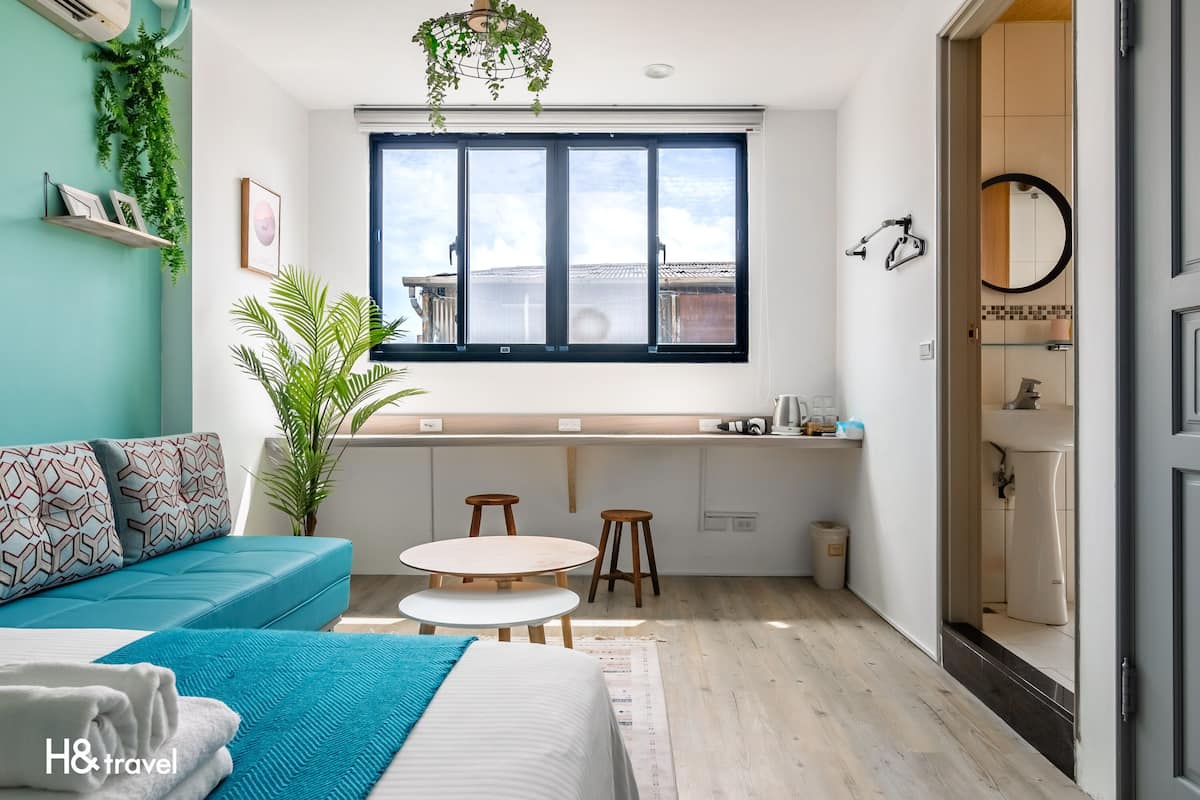 Habitación estándar con 2 camas individuales | Decoración individual, escritorio, sistema de insonorización
