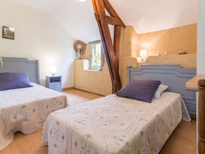 3 quartos, Wi-Fi de cortesia, roupa de cama