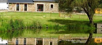 Charming Renovated Barn with Private Pond near Nantes