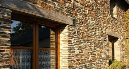 Charming Cottage with Garden, Near Nantes, Baby & Pet-Friendly