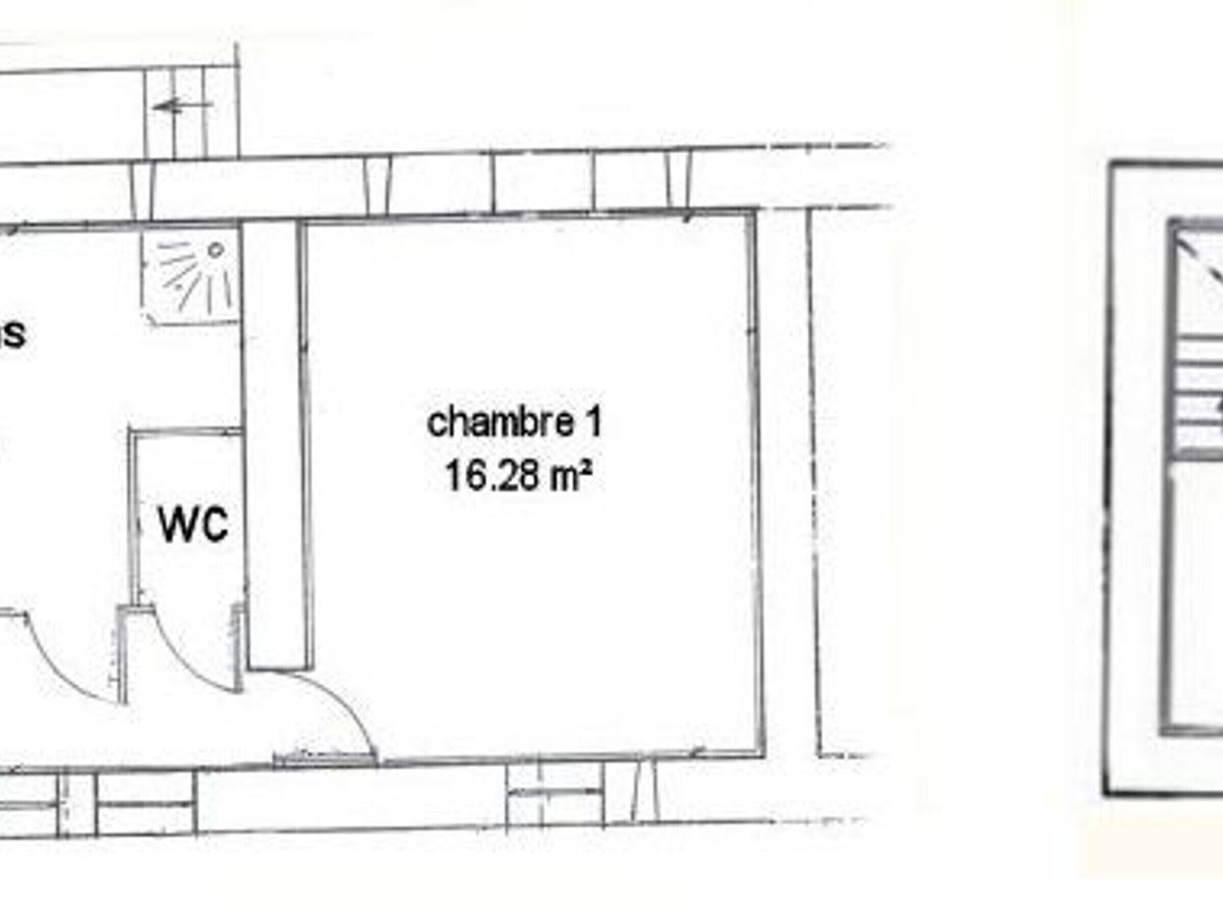 A floor plan of a room labeled 'chambre 1' with an area of 16.28 m², including a WC (water closet).