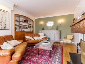 TV, fireplace, table tennis