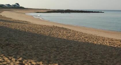 "Charming Cottage 6km from Beach, Near La Baule & Brière Park - Enclosed Garden, Free WiFi"