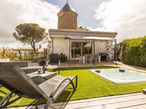 Moulin 18ème siècle, 3 chambres, jardin, wifi à Monnières