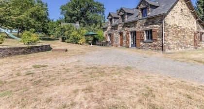 Gite Moisdon-la-Rivière, 4 bedrooms, 8 persons