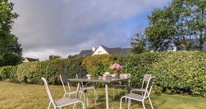 Charming Cottage Near Brière, Close to Pornichet Beach, Spacious Garden, Ideal for Families