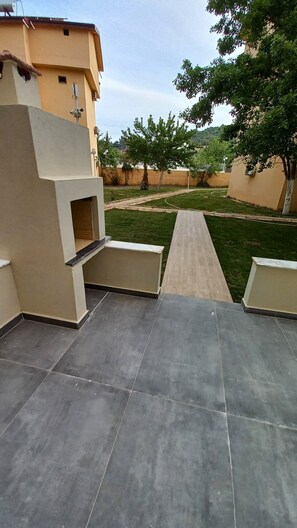 家庭公寓 | 起居區 | 平面電視