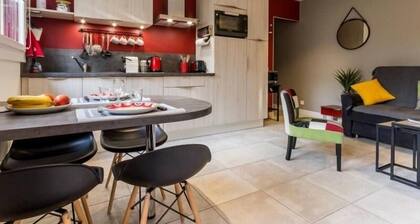 Charming Renovated Cottage in Medieval Clisson with Terrace, Garden, and Modern Amenities