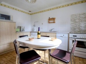 Kühlschrank, Mikrowelle, Geschirrspüler