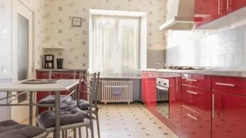 Refrigerador, microondas, horno y lavavajillas