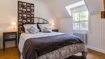 2 bedrooms
