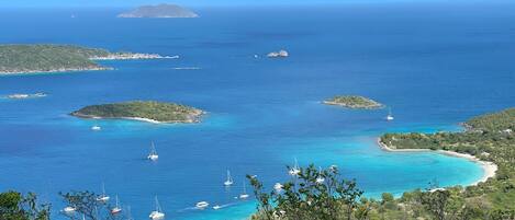 Liegestühle, Strandtücher