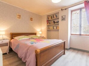 2 bedrooms, free WiFi