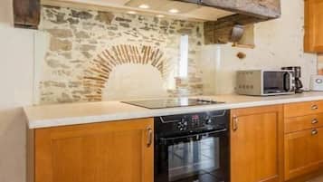 Réfrigérateur, micro-ondes, four, lave-vaisselle