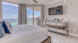 3 bedrooms, iron/ironing board, WiFi, bed sheets - St. Maarten 1207: Beachfront Luxury Condo at Silver Shells Resort (Destin)