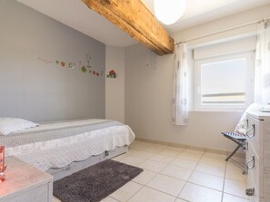 3 chambres, Wi-Fi gratuit, draps fournis