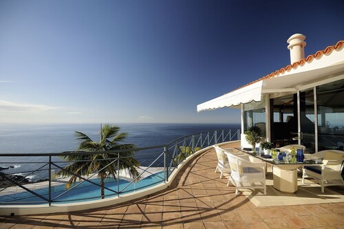 Luxury Villa Bahía with Infinity Pool, Panorama View, Sauna & Fitness Area
