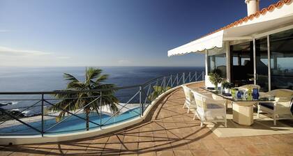 Luxury Villa Bahía with Infinity Pool, Panorama View, Sauna & Fitness Area