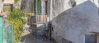 Holiday Apartment “Casa di Ada” with Mountain View & Wi-Fi