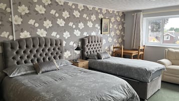 Superior-herbergi fyrir tvo - með baði (Room 15) | 1 svefnherbergi, þráðlaus nettenging
