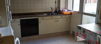 VERY SPACIOUS APARTMENT IN THE CENTER OF SANXENXO VERY CLOSE TO THE BEACH. ID9024613