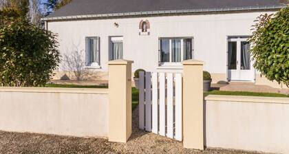 Countryside Cottage with Private Terrace and Garden, Near Châteaubriant