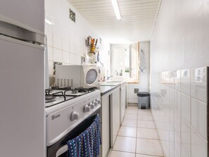 Kühlschrank, Mikrowelle, Ofen